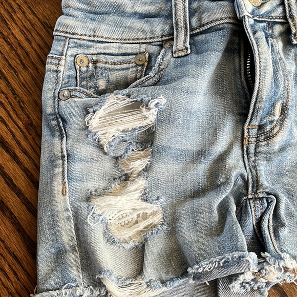 Light wash. American eagle in great condition. Jean shorts. - Picture 2 of 2